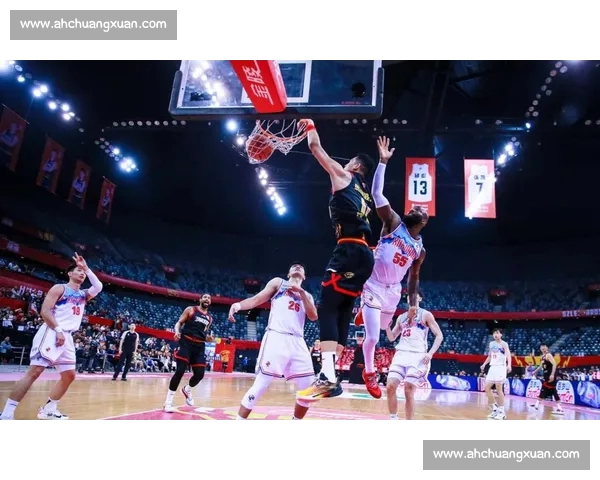 CBA赛季最新战报：球队表现亮眼，激烈对决引发球迷热议